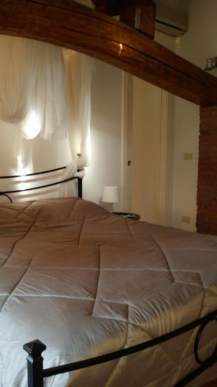 Apartamento Mansarda Santa Margherita Bolonia Habitación foto