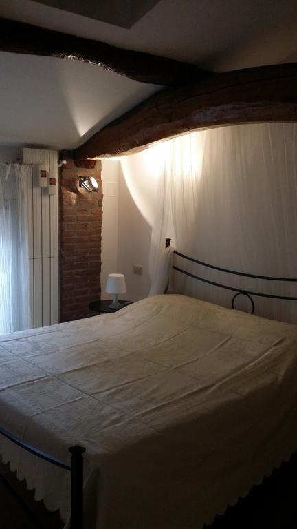 Apartamento Mansarda Santa Margherita Bolonia Habitación foto