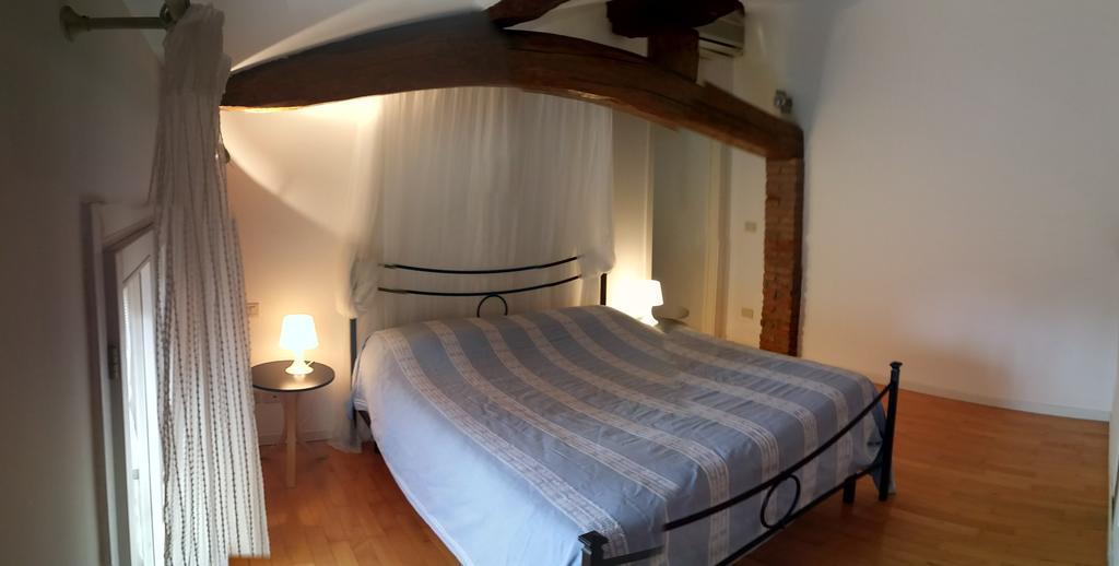 Apartamento Mansarda Santa Margherita Bolonia Habitación foto
